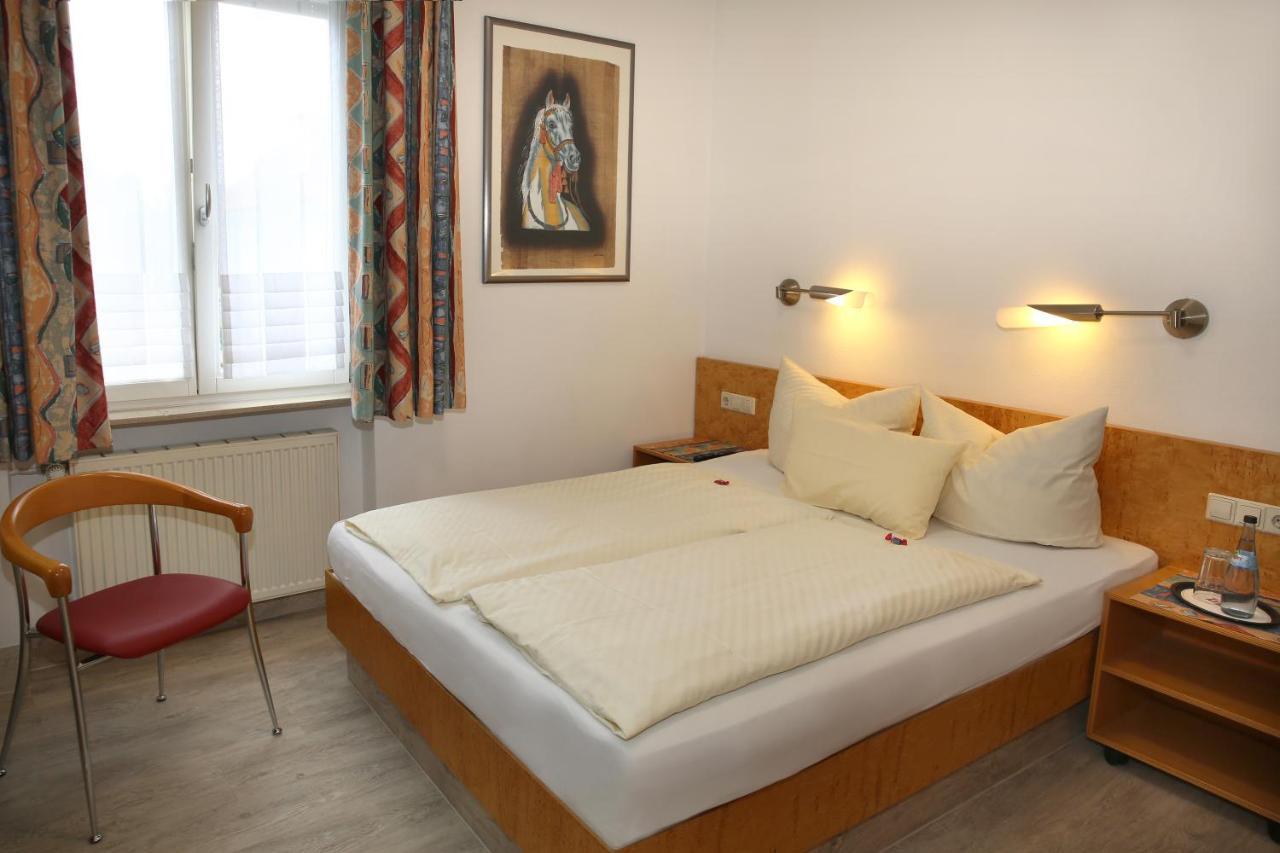 Hotel Zum Weissen Roessel Walldorf  Exteriér fotografie