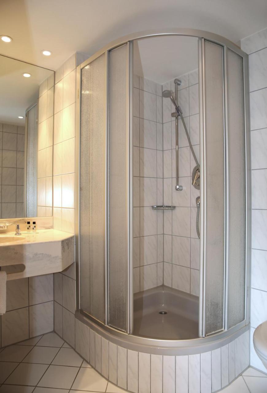 Hotel Zum Weissen Roessel Walldorf  Exteriér fotografie